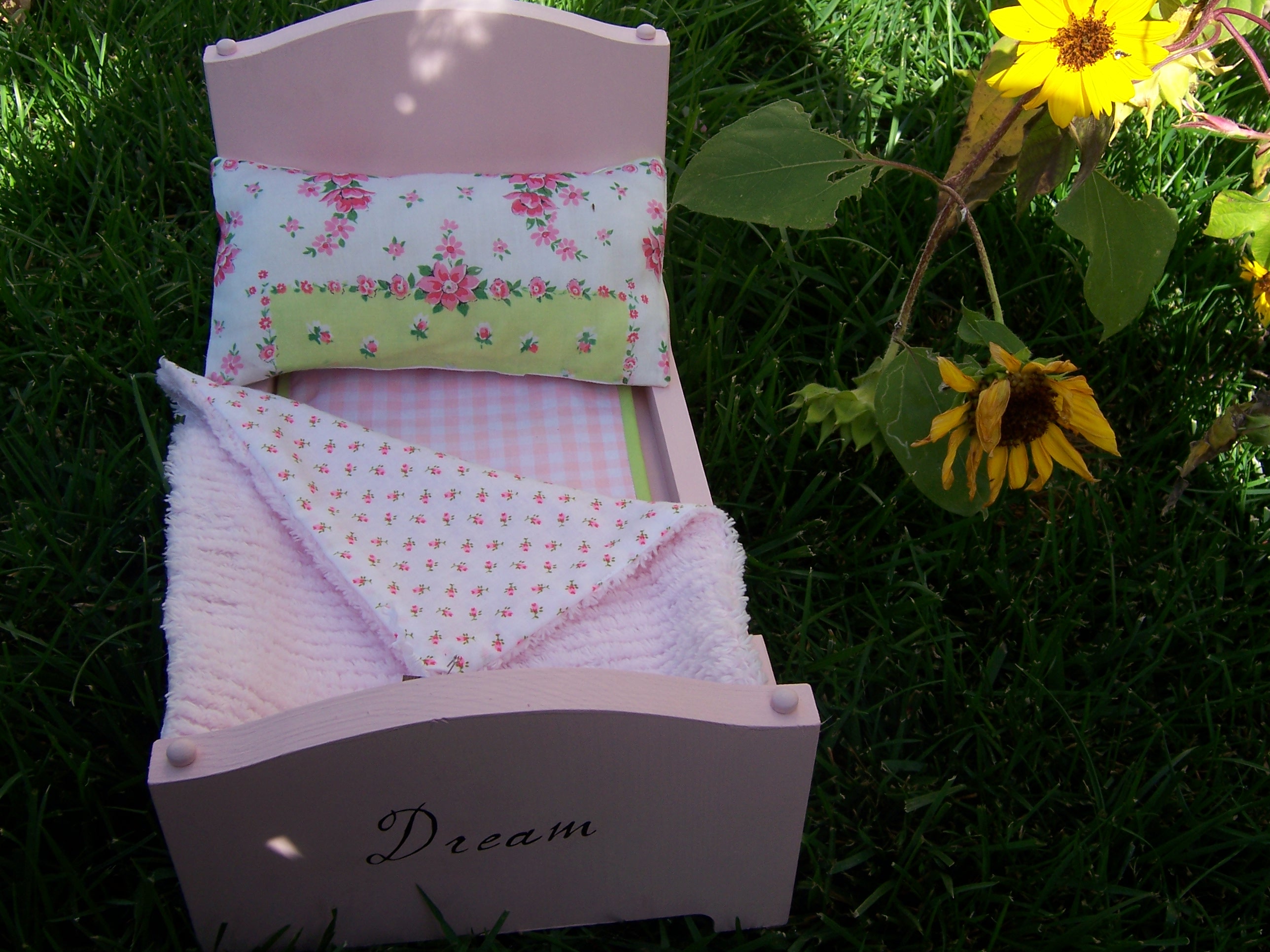 dream doll bed